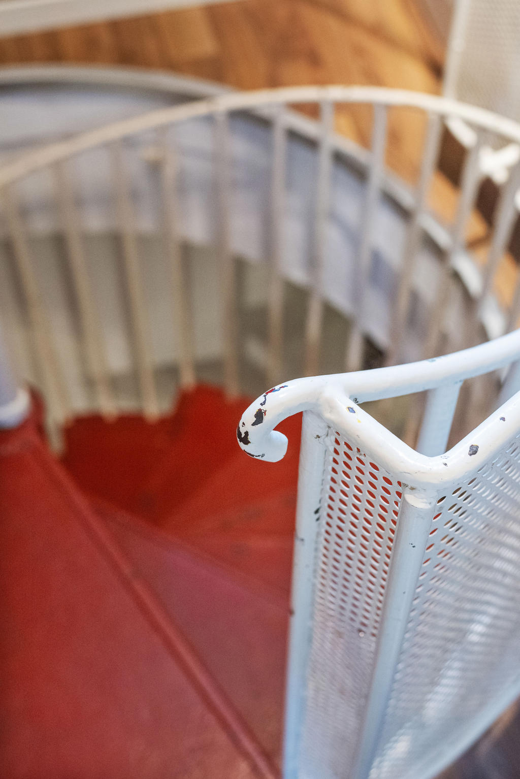Här hittar du också spiraltrappan ner till nedervåningen.