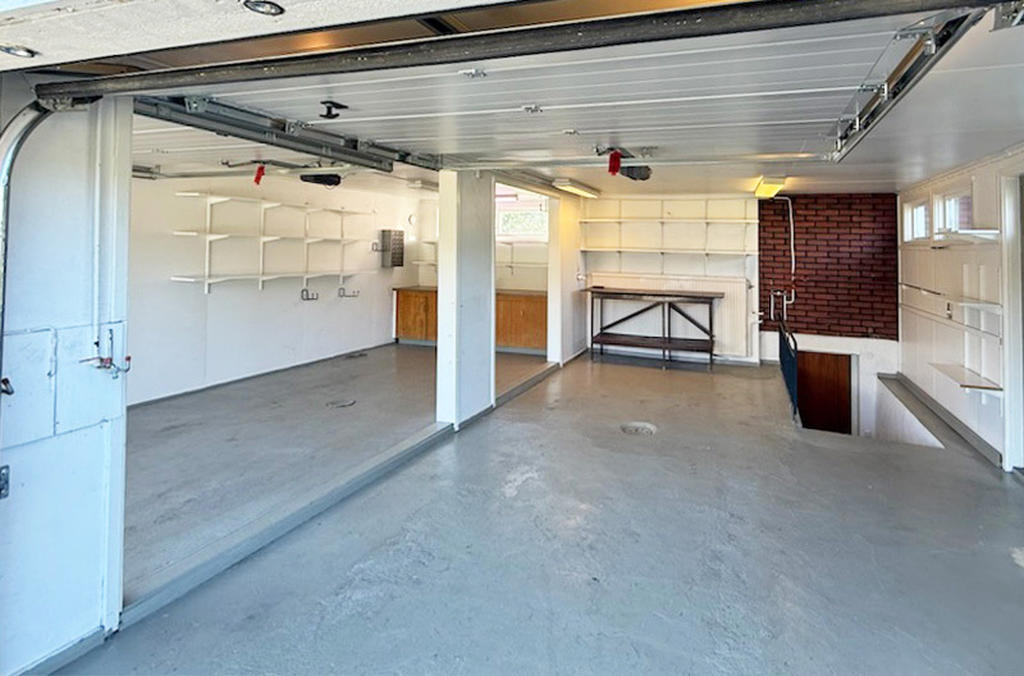 Garage - säljarens egna bild