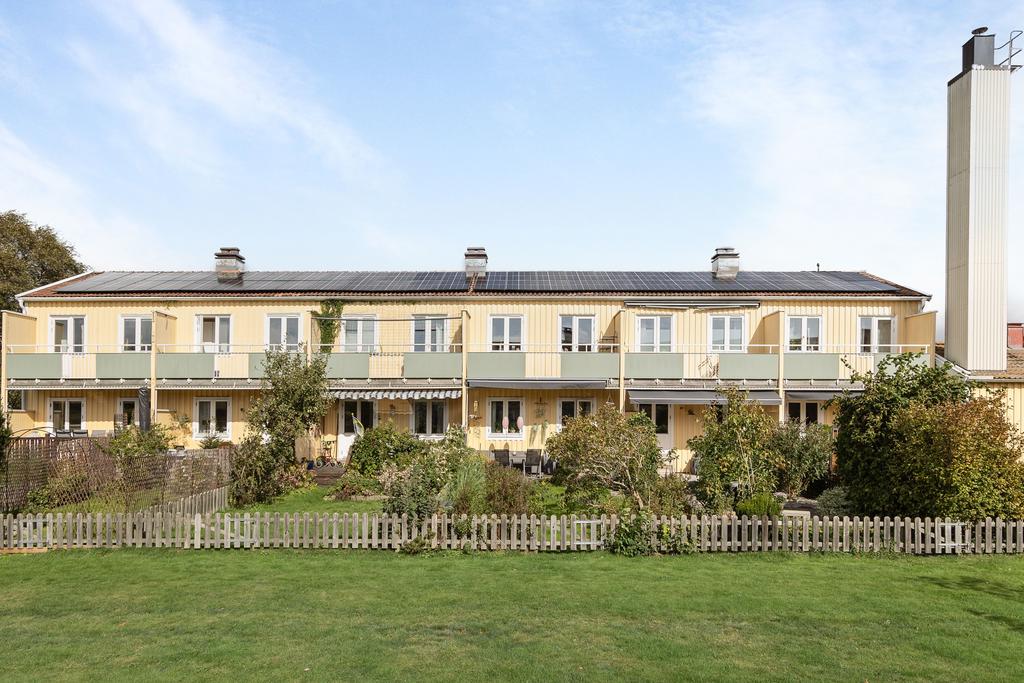 Tillsammans med en låg månadsavgift blir detta ett hem som både är lättskött och ekonomiskt fördelaktigt.