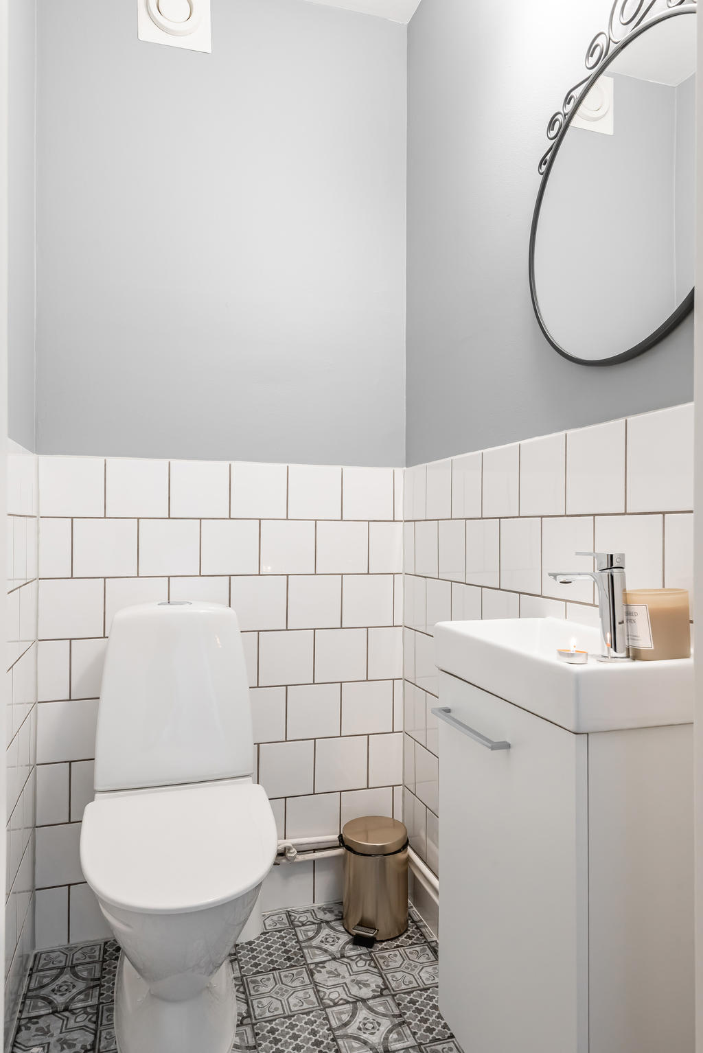 WC intill entrén