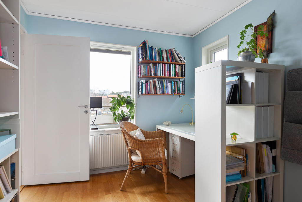 Sovrum ett på entréplan 