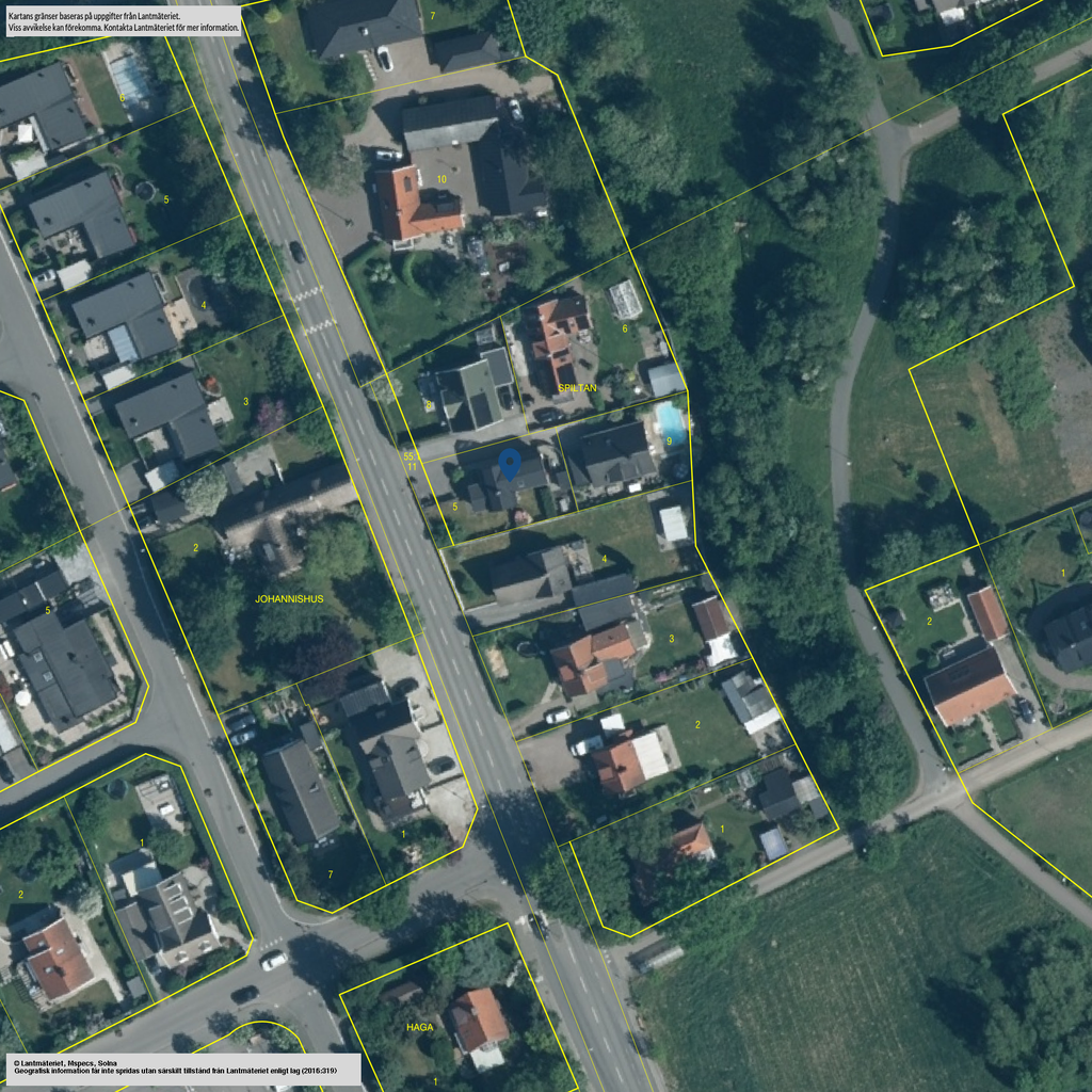 Observera att del av trädgård är utanför tomtgräns. 