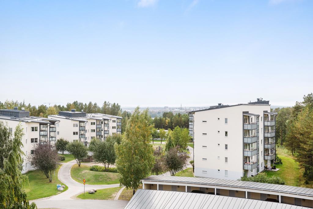 Inglasad balkong med häftig utsikt