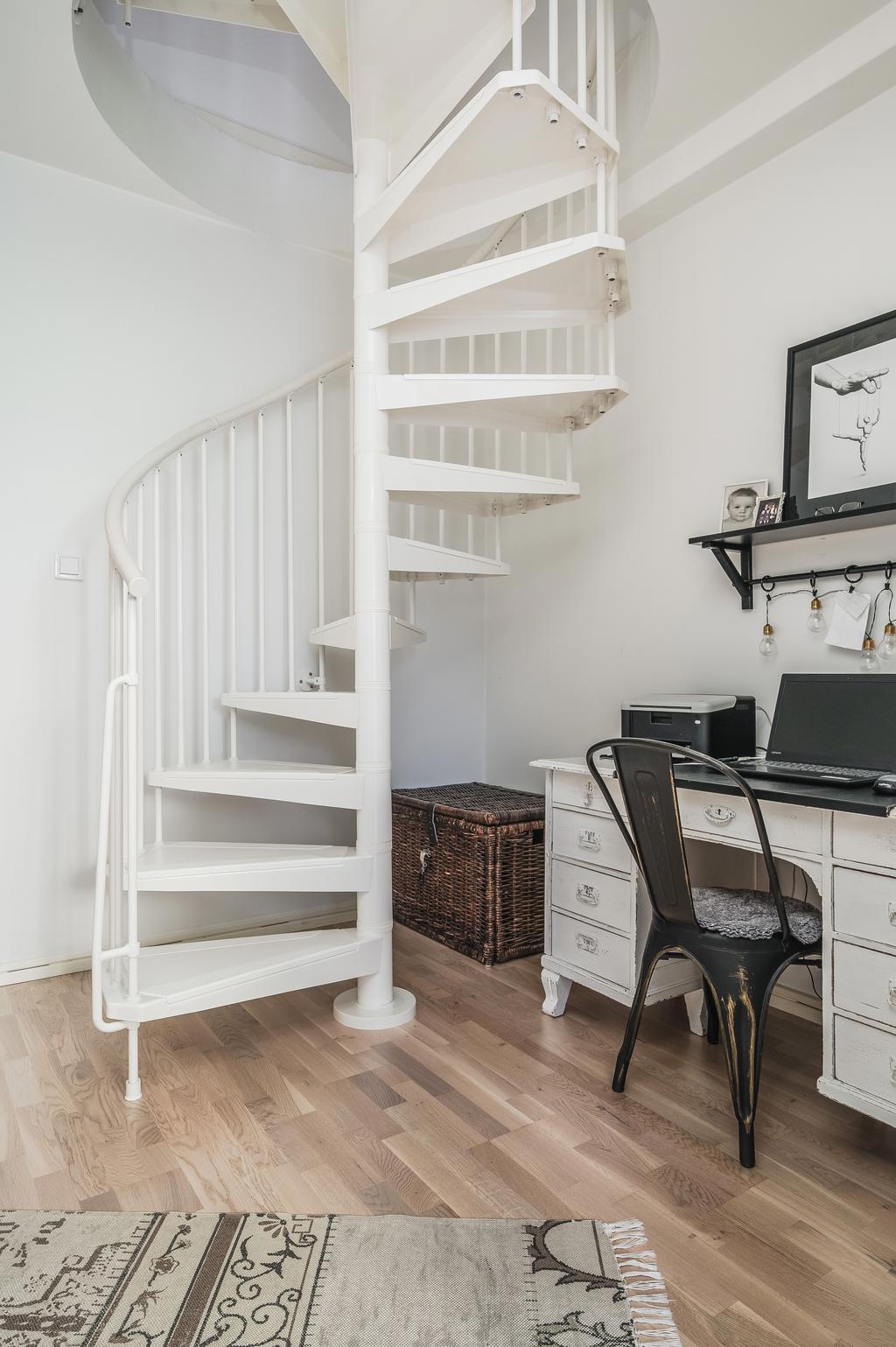 Spiraltrappa mellan våningarna!