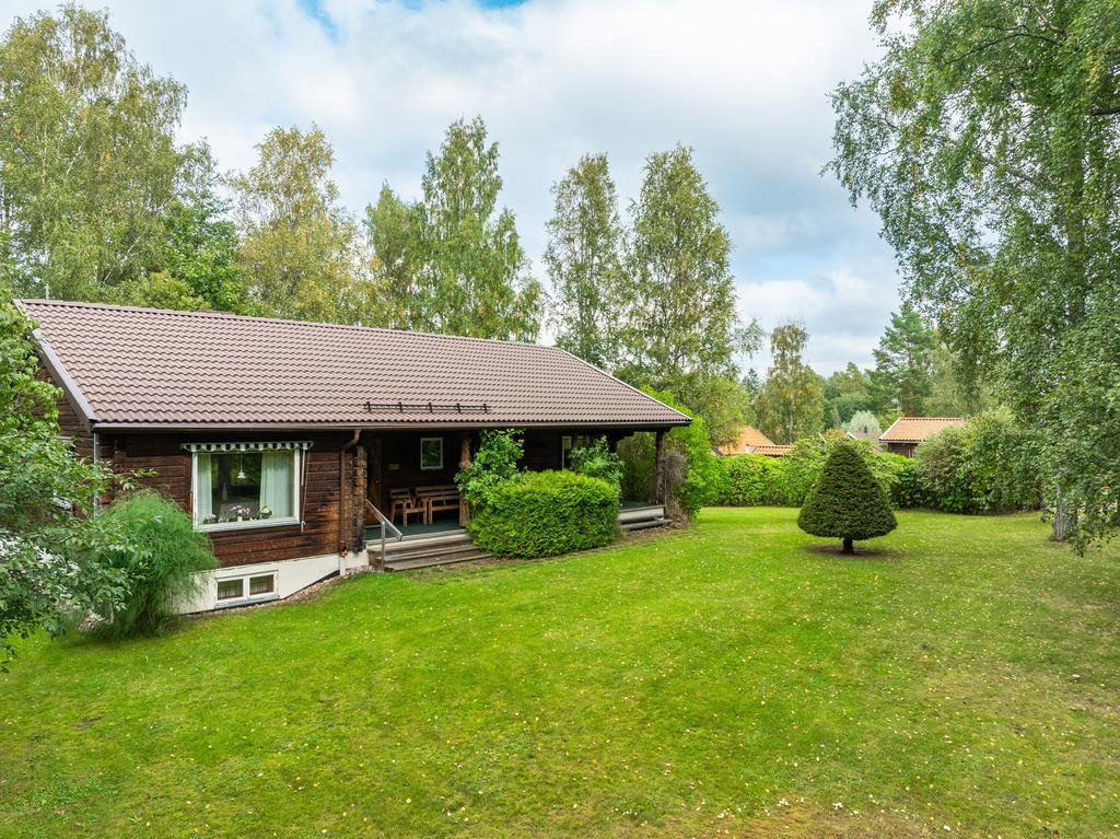 Lummigt och insynskyddad trädgård.