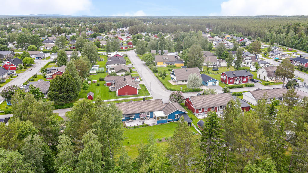 Fin hörntomt utan någon större trafik
