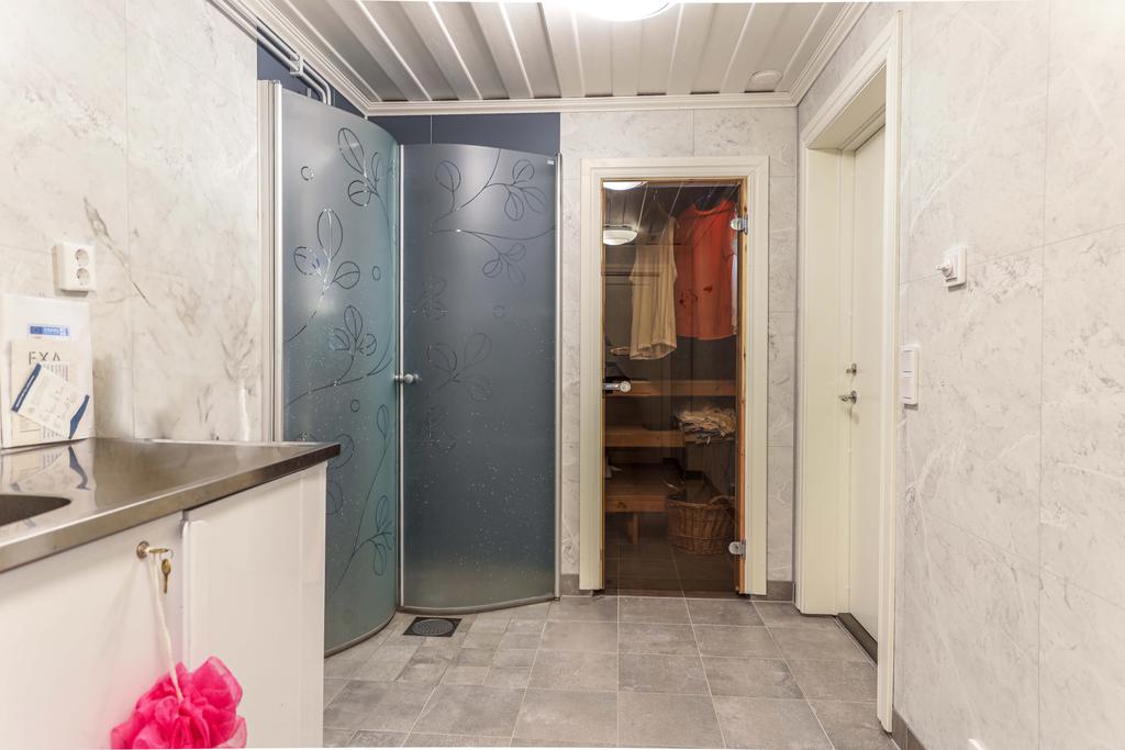 Tvättstuga, dusch och bastu