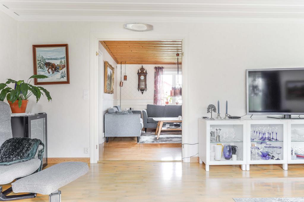 Vardagsrummet mot umgängesdel