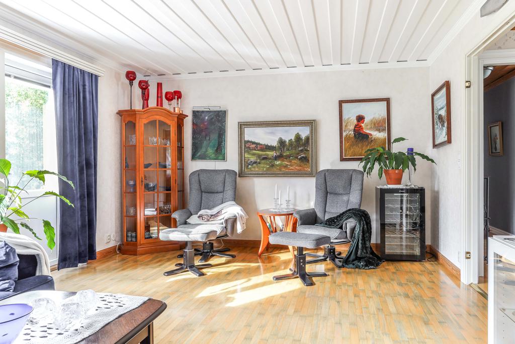 Vardagsrummet med myshörna