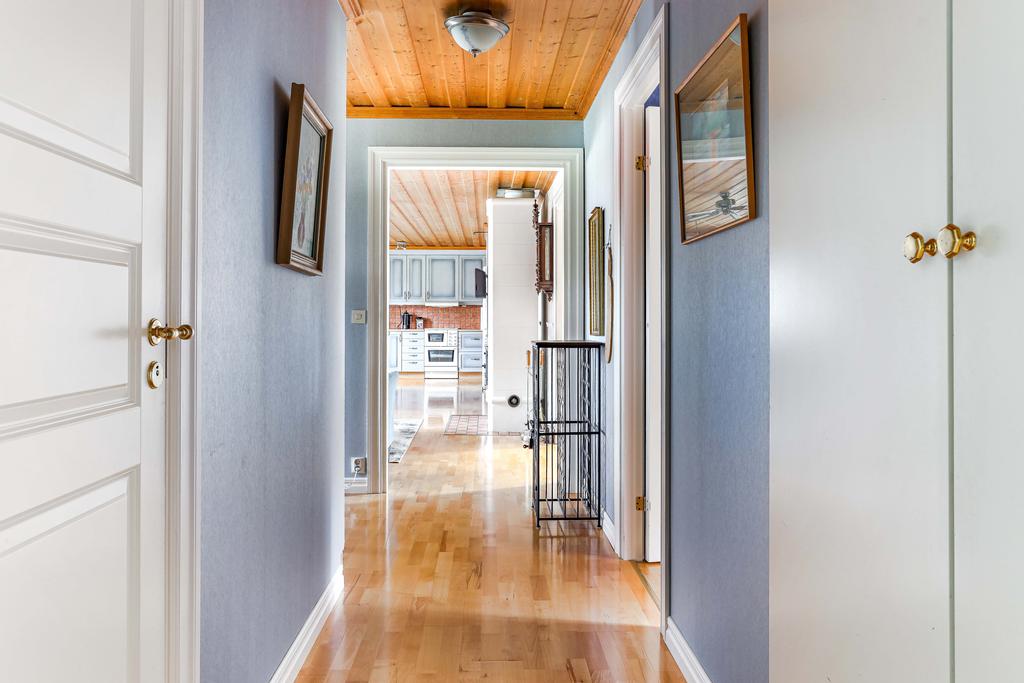 Från sovrummen mot köket