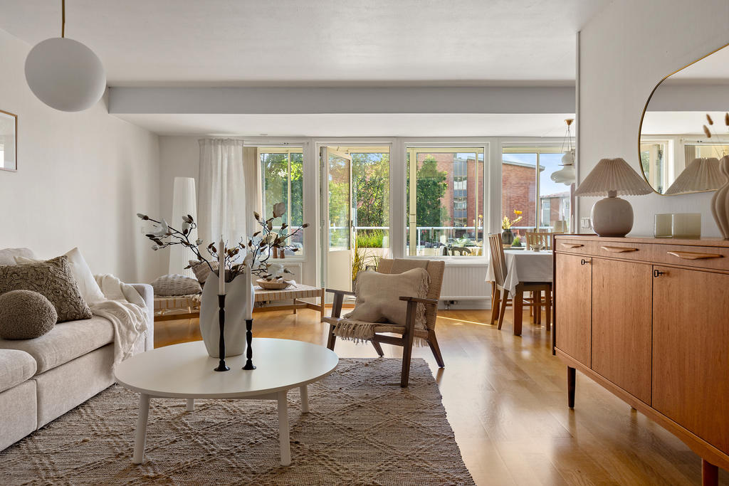 Välkommen till Grenvägen 11 och denna trevliga 3:a 