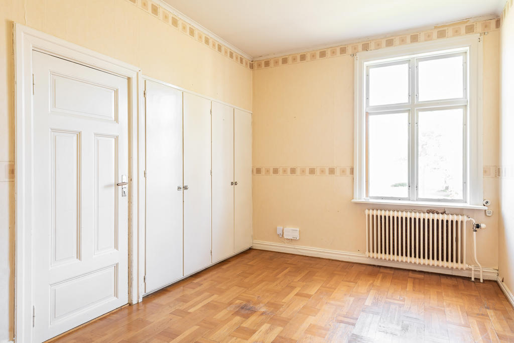 Sovrum i anslutning till köket