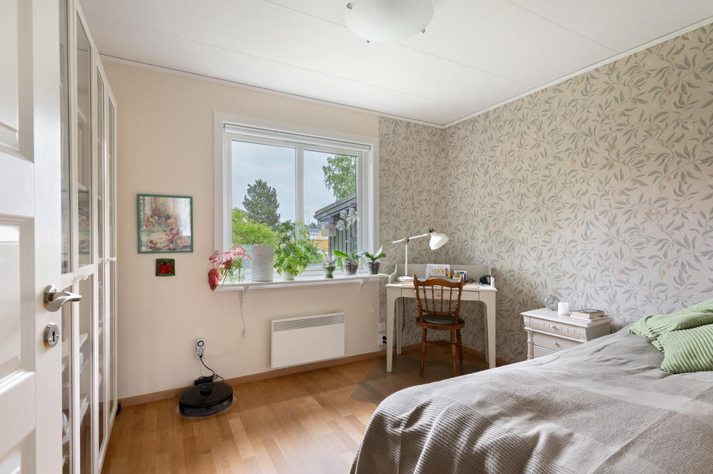 Sovrum på entréplan