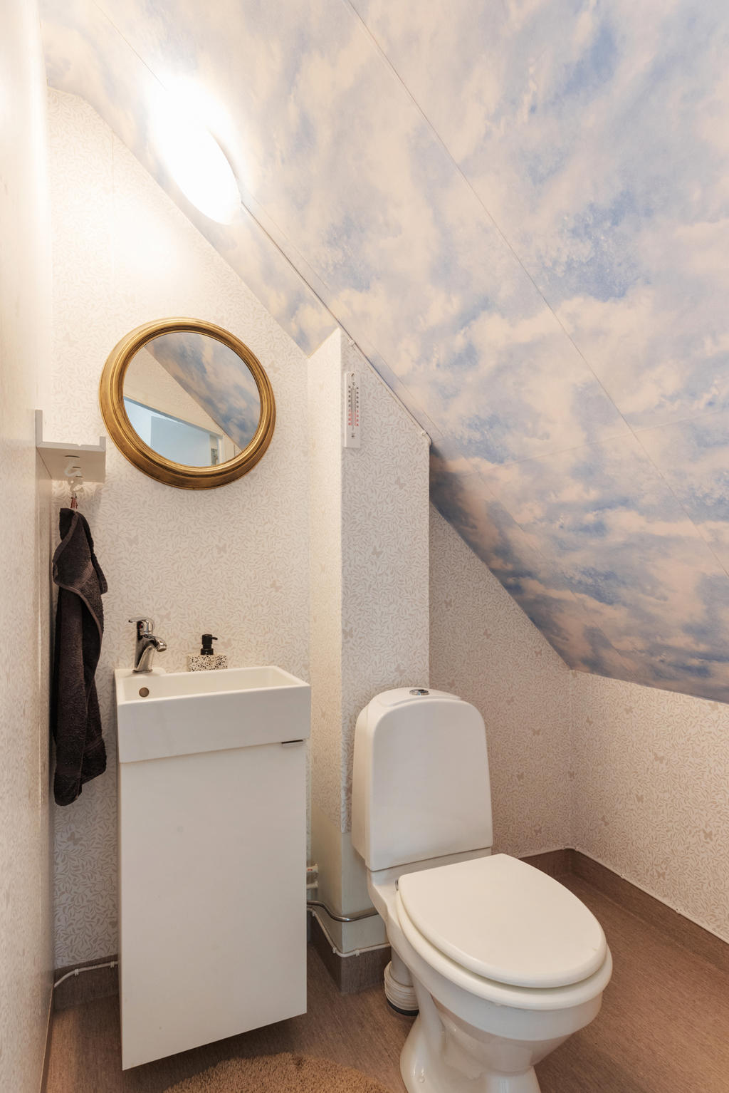 Wc och handfat övre plan