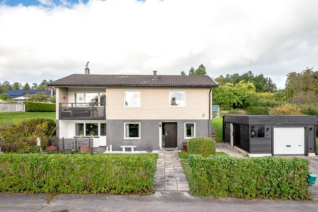 Hus och garage