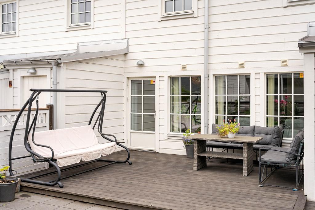 Altan med gott om plats 