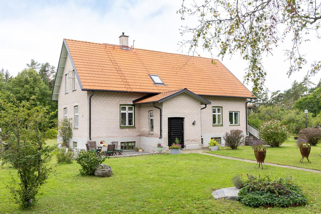 Mangårdsbyggnad