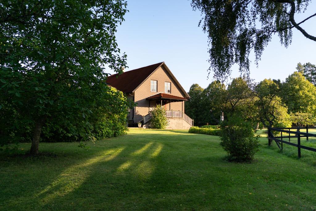 Mangårdsbyggnad säljarens bild