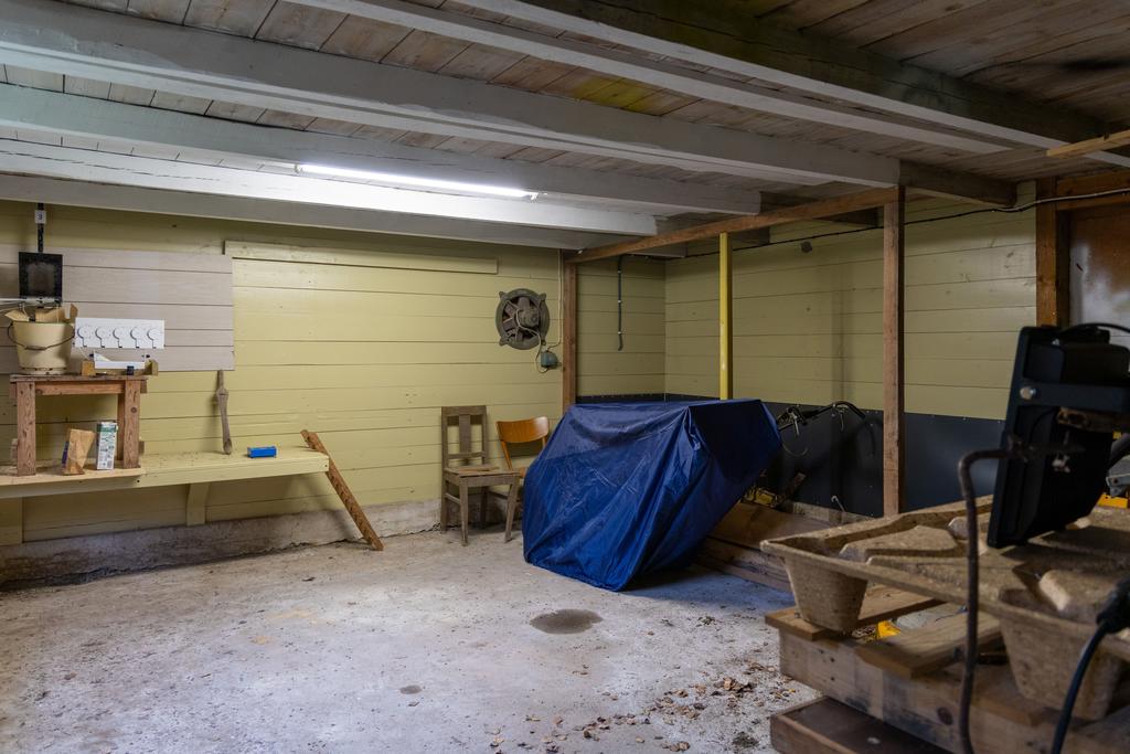 Förråd vid verkstad