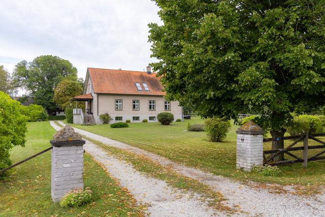 Mangårdsbyggnad