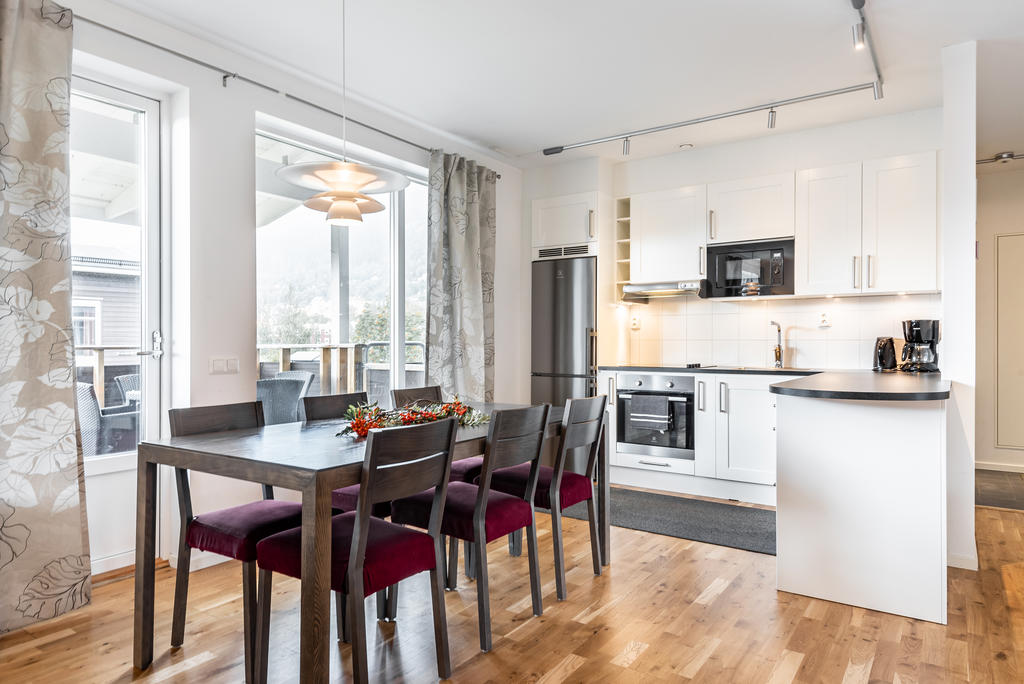 Bilderna kan vara från olika 78 kvm stora typlägenheter.