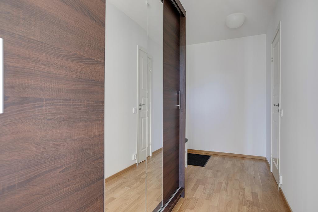 Hall med stor fin garderob