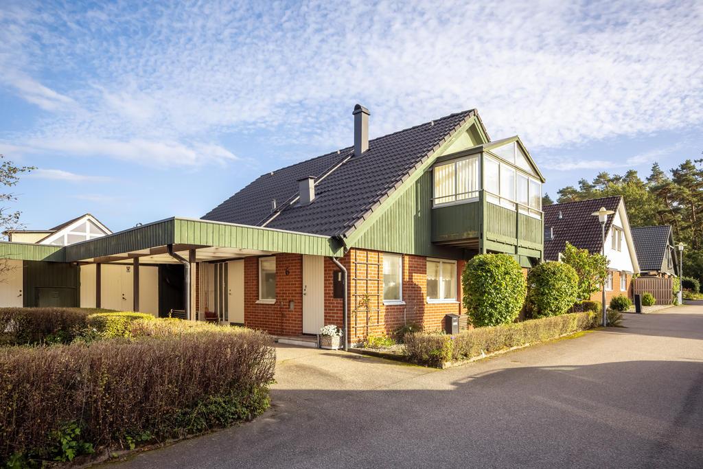 Välkomna till Ädelrosstigen 6 