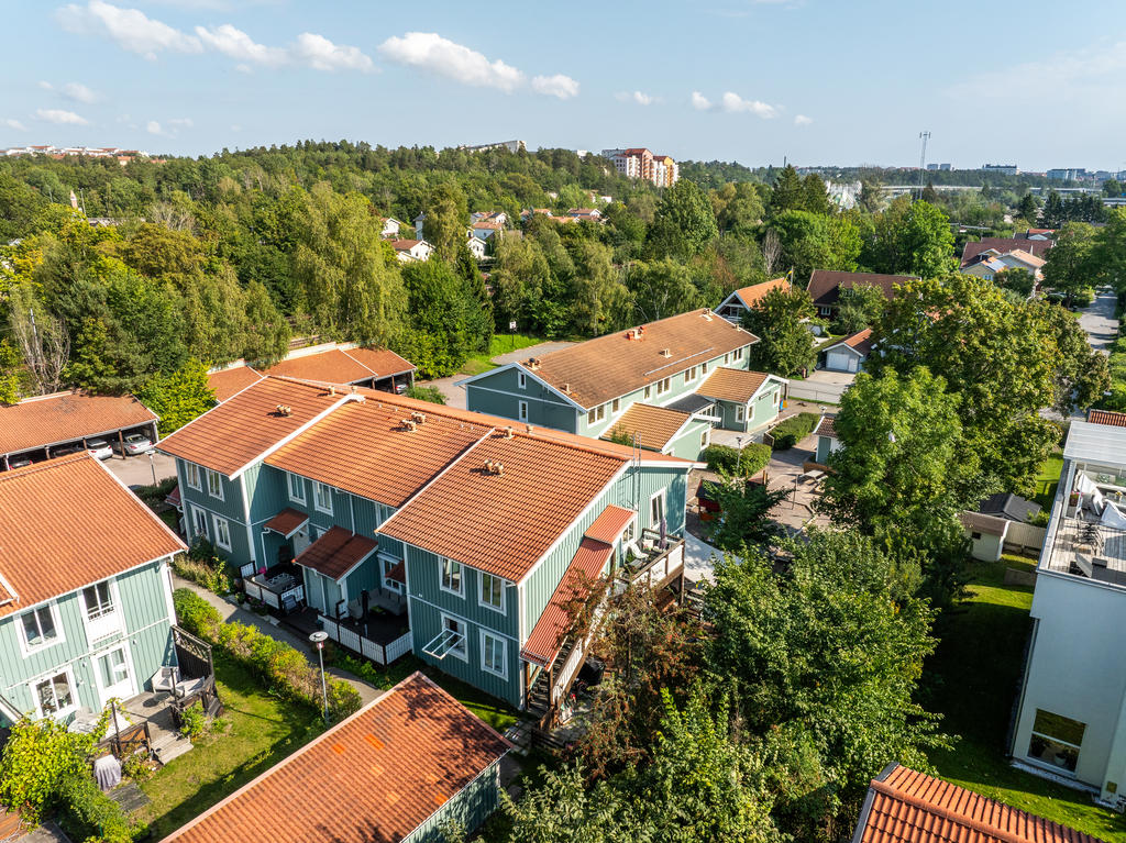 Drönarvy från väster