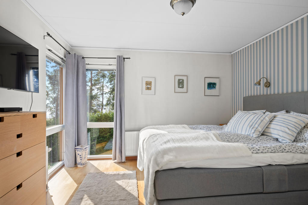 Sovrum 1, övervåning, master bedroom