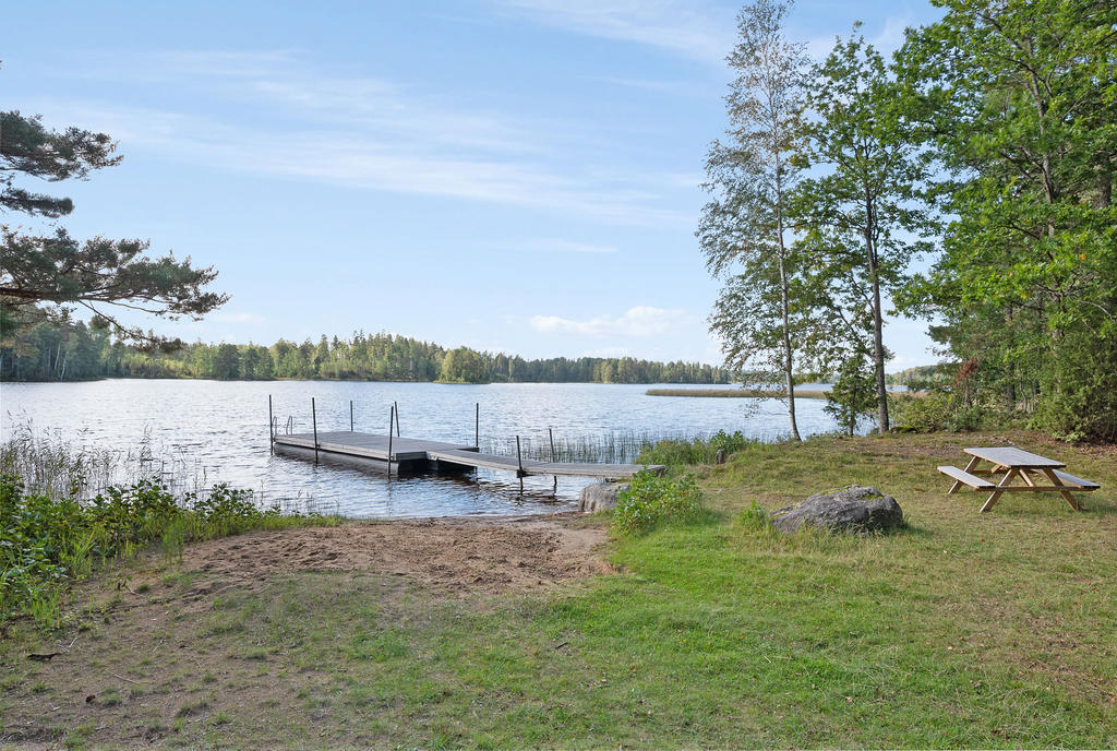 Badbrygga vid områdets badplats