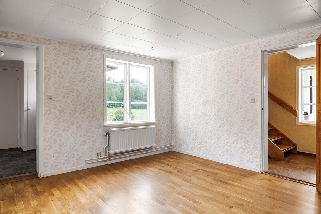 Trevlig matplats invid föntret