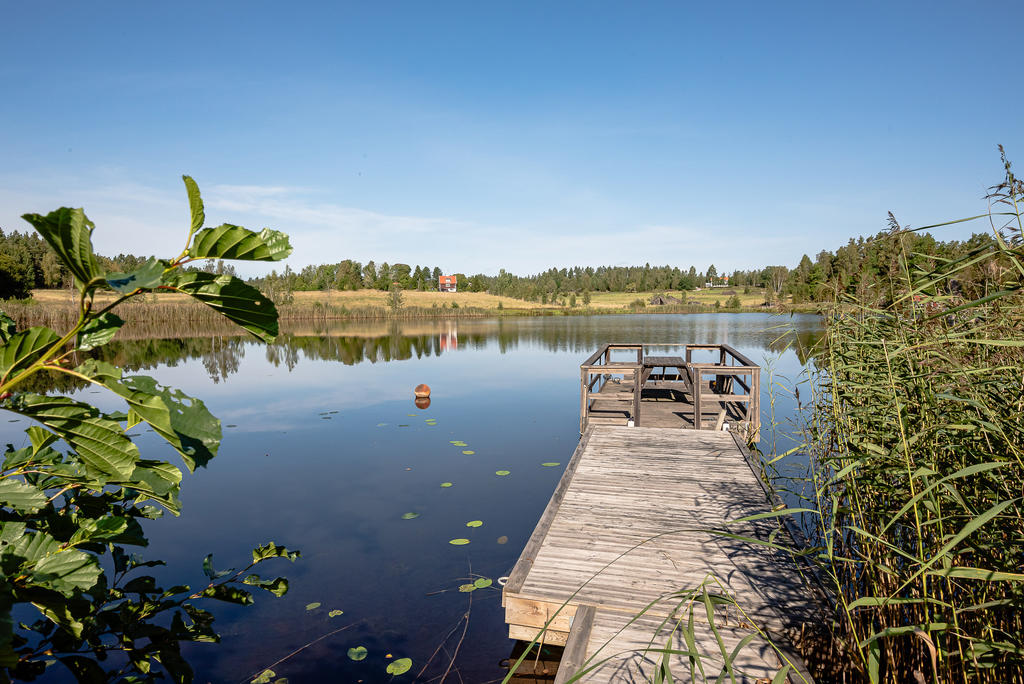 Egen brygga via servitut i sjön Valdemaren