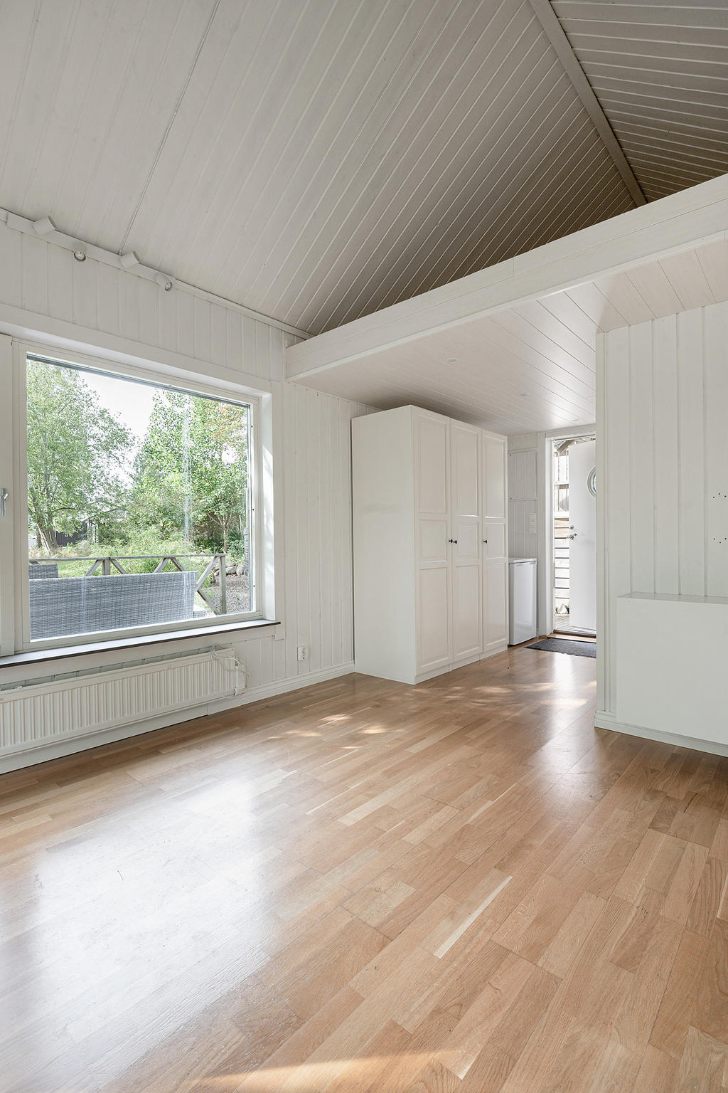 Gästhus med loft och badrum