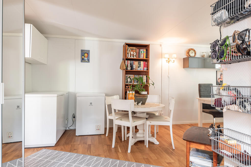 (Frysboxarna ingår inte i försäljningen) 