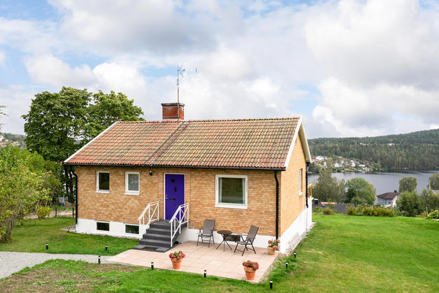 Välkommen till  Franserudsvägen 43B. Fantastiskt utsikt över dalslands kanal.  