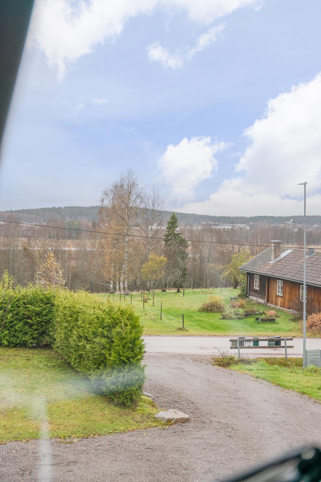 Utsikten från sovrum 4.