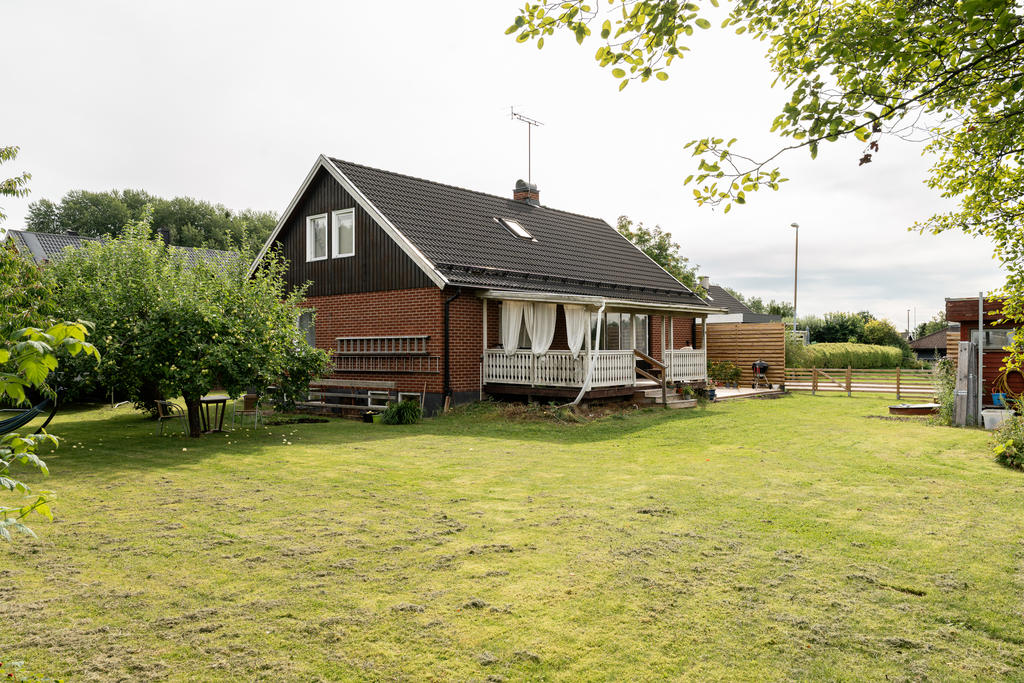 Baksida huset