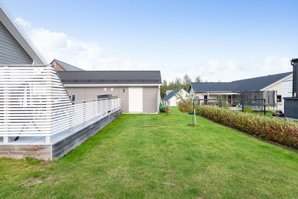 Gräsmatta för lek och spel