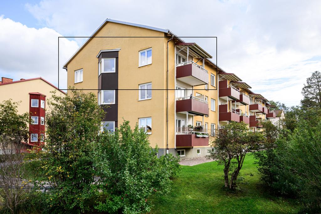 Fönster i tre olika väderstreck 