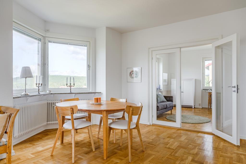 Matplats vid burspråk
