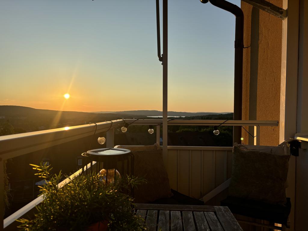 Sommarkvälls hälsning från säljaren