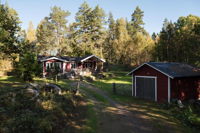 Rödmossa 102.