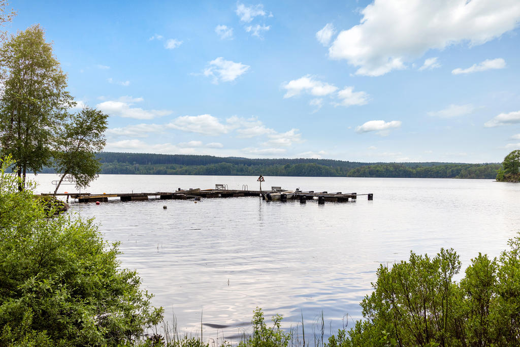 Brygga med båtplats med separat kö