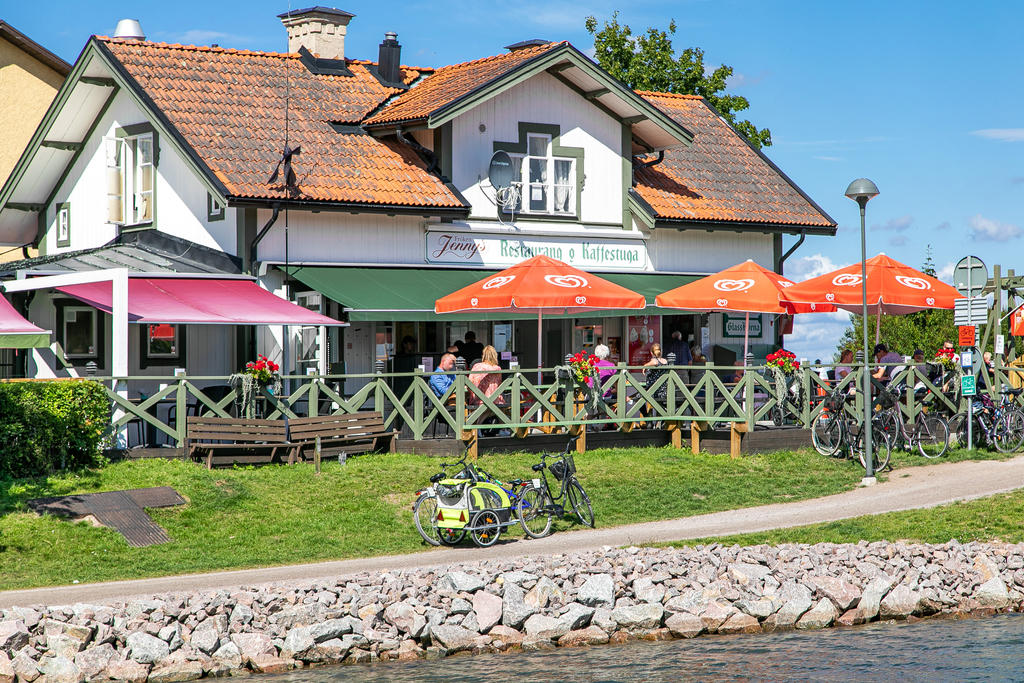 Bergs slussar med dess utbud av fik och restauranger 