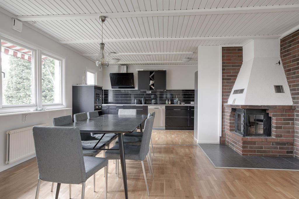 Öppen spis med insatskamin