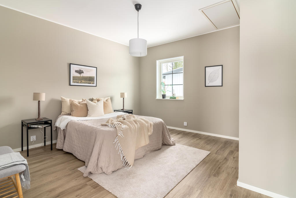 Sovrum 1 - eget badrum & klädkammare
