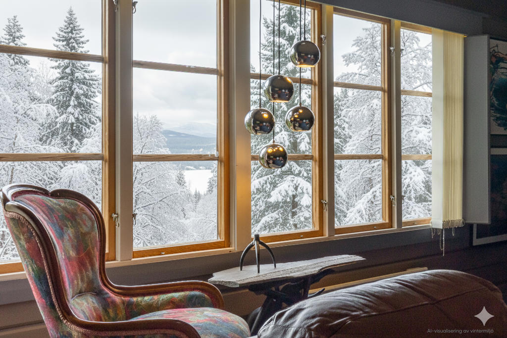 Visualisering: Denna bild är ett originalfoto som har kompletterats digitalt med snö för att illustrera fastigheten och dess omgivning under vintertid