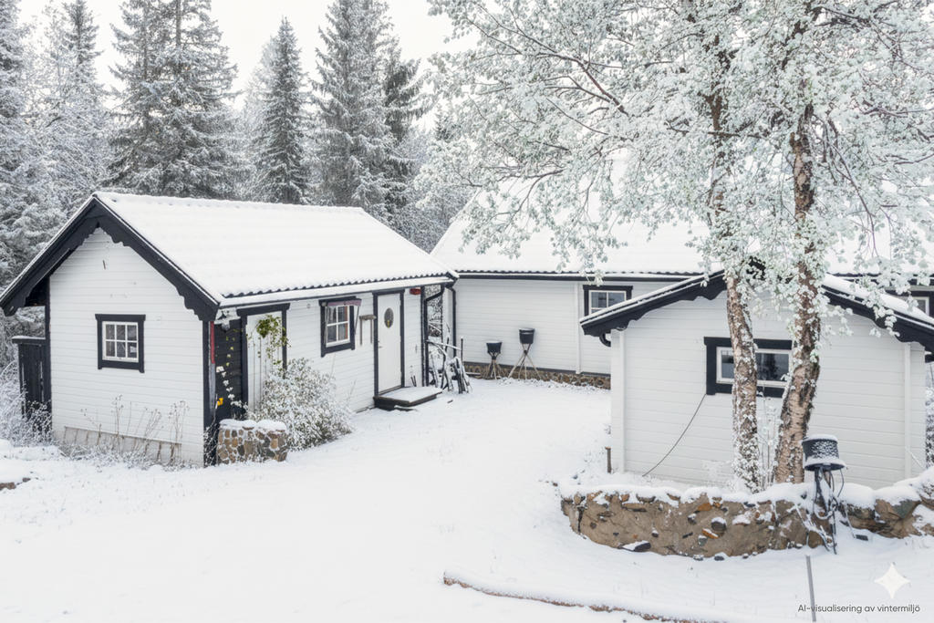 Visualisering: Denna bild är ett originalfoto som har kompletterats digitalt med snö för att illustrera fastigheten och dess omgivning under vintertid.