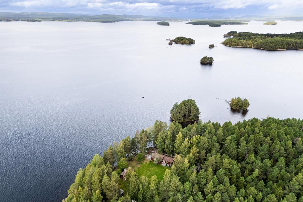 En dalaidyll med sjötomt vid Runn