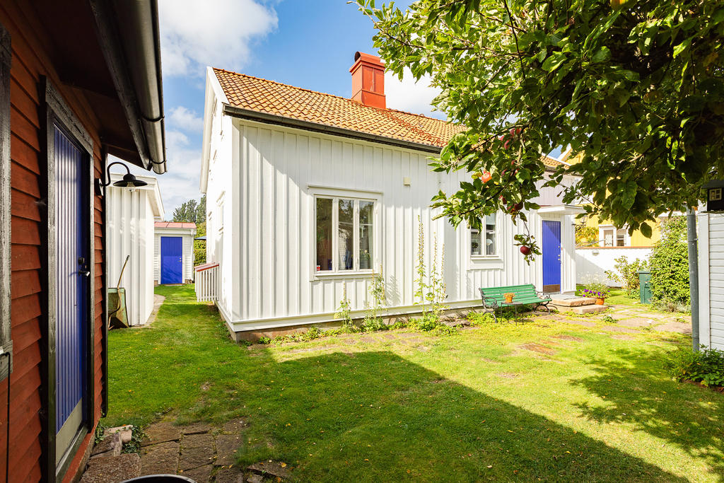 Bostadshusets baksida